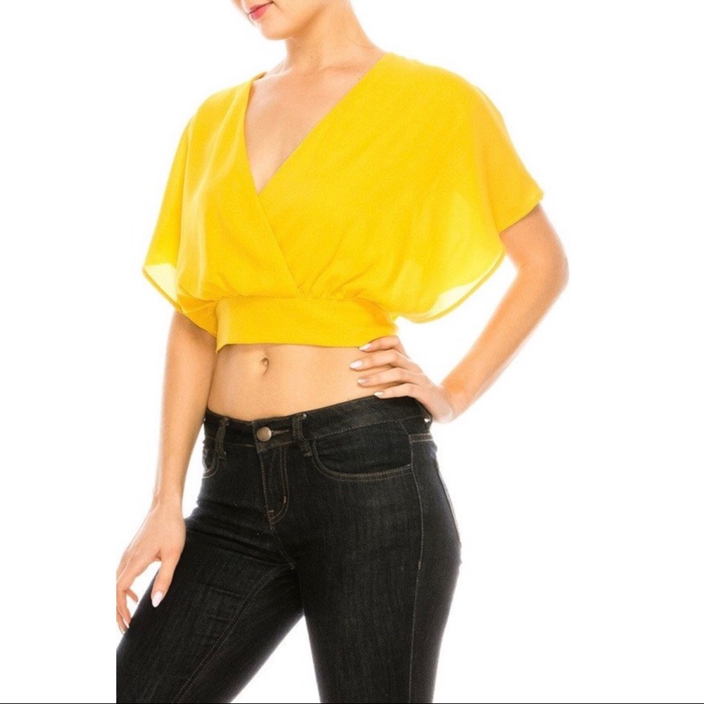BEAUTIFUL JUNE TIE TOP! - Picture 3 of 5